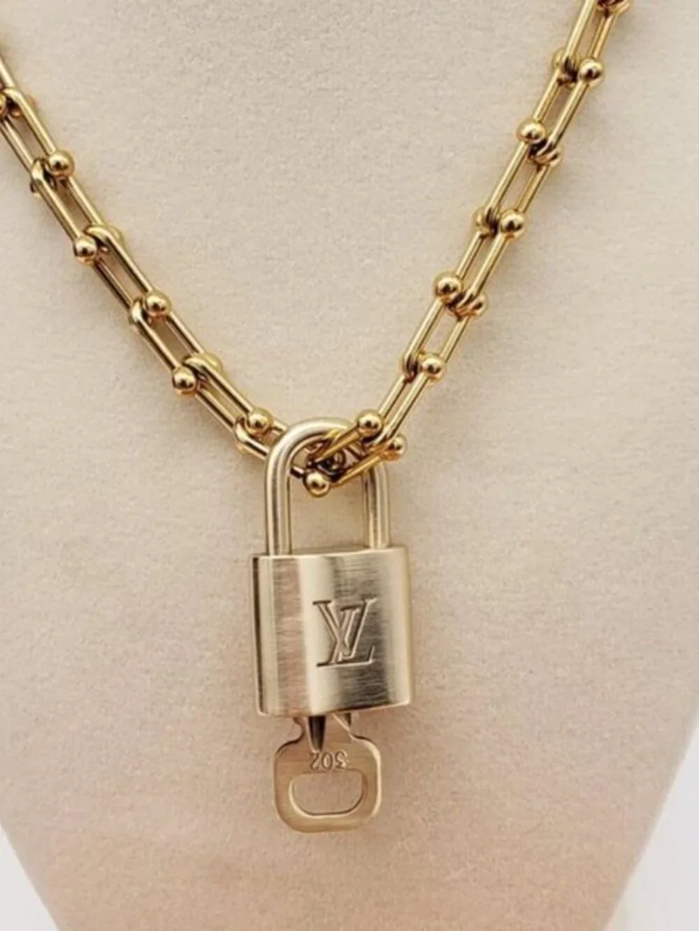 Authentic Louis Vuitton Gold Padlock with Unbranded Gold plated Chain - Picture 6 of 11